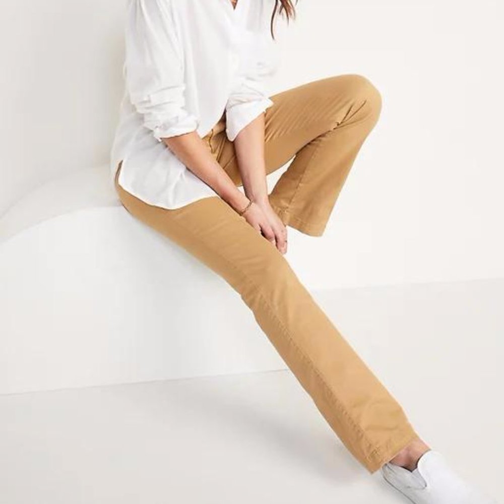 Old Navy Mid-Rise Boot-Cut Khakis for Women New - Picture 3 of 5
